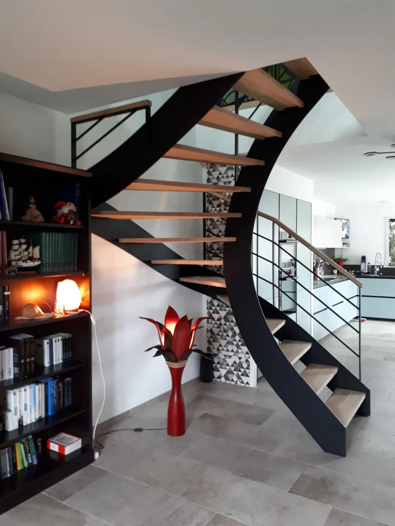 Escalier limon à la française acier modèle virgule